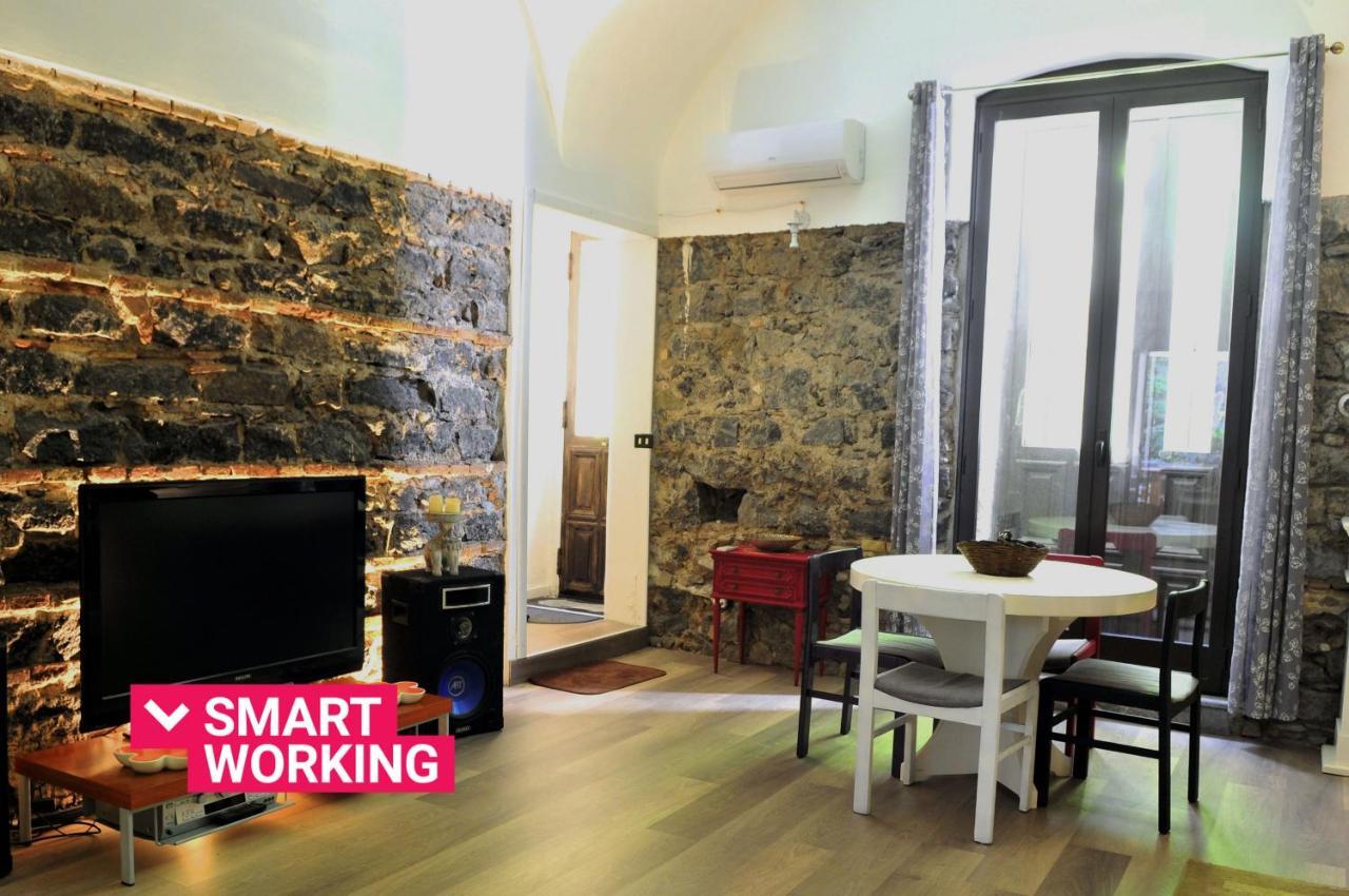 Petra Lavica Holiday Home By Wonderful Italy Catania Exterior photo